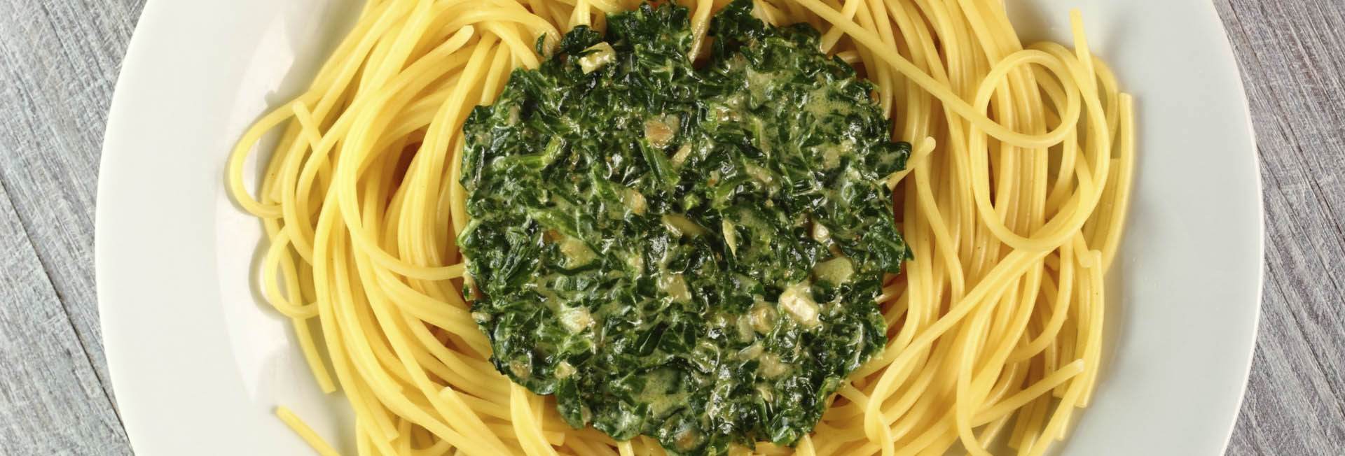 Espaguetis con pesto detox