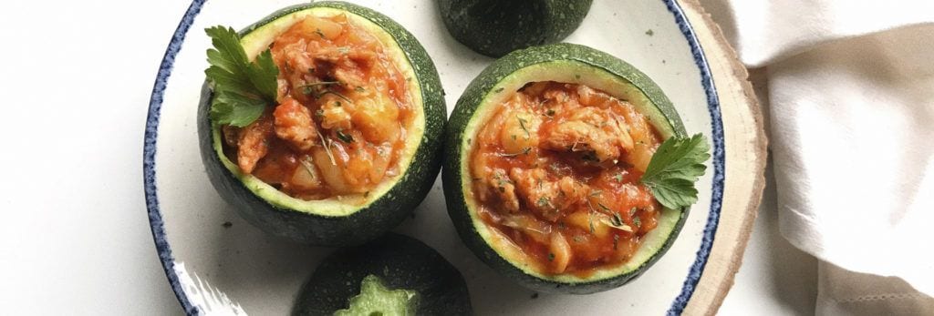 Calabacines rellenos de soja texturizada
