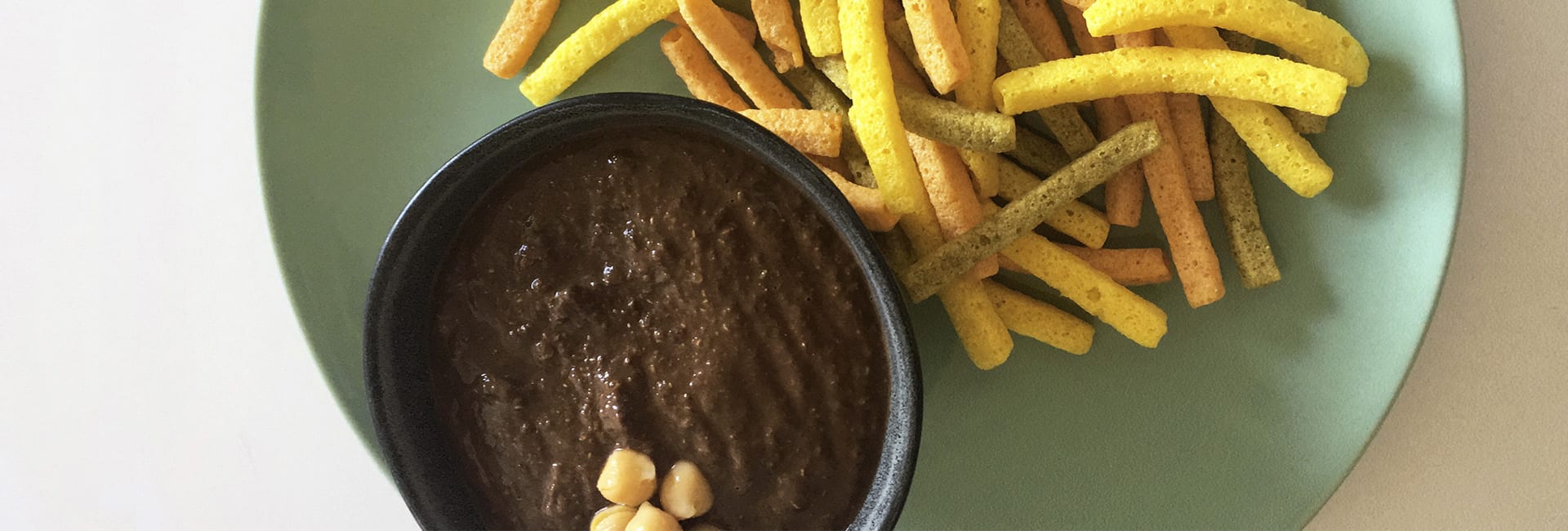 DIP DE QUINOA y AJO NEGRO